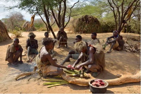 Lake Eyasi - Ludzie Hadza